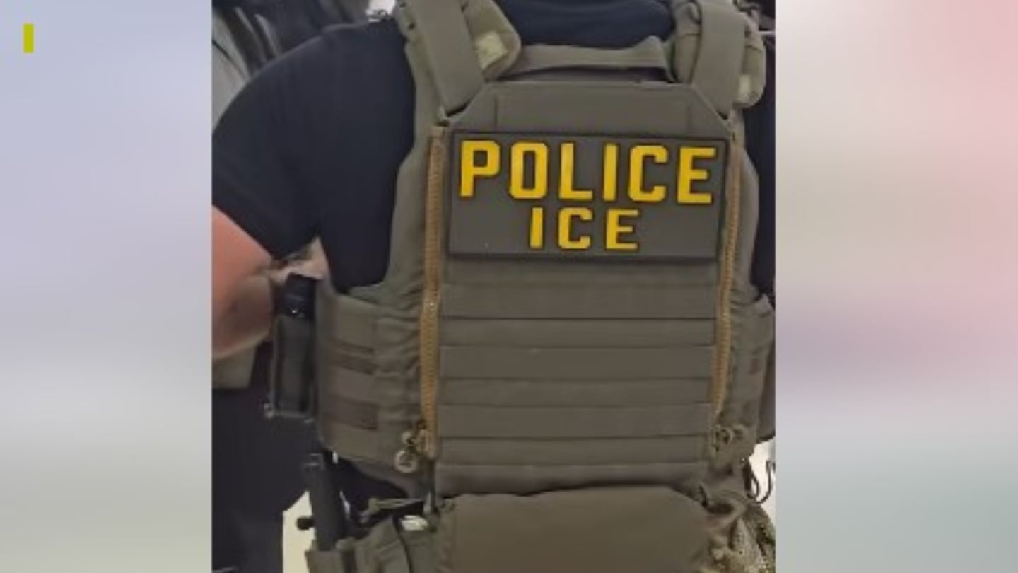 Juez autoriza alimentación forzada a cubano detenido por ICE en Texas tras huelga de hambre