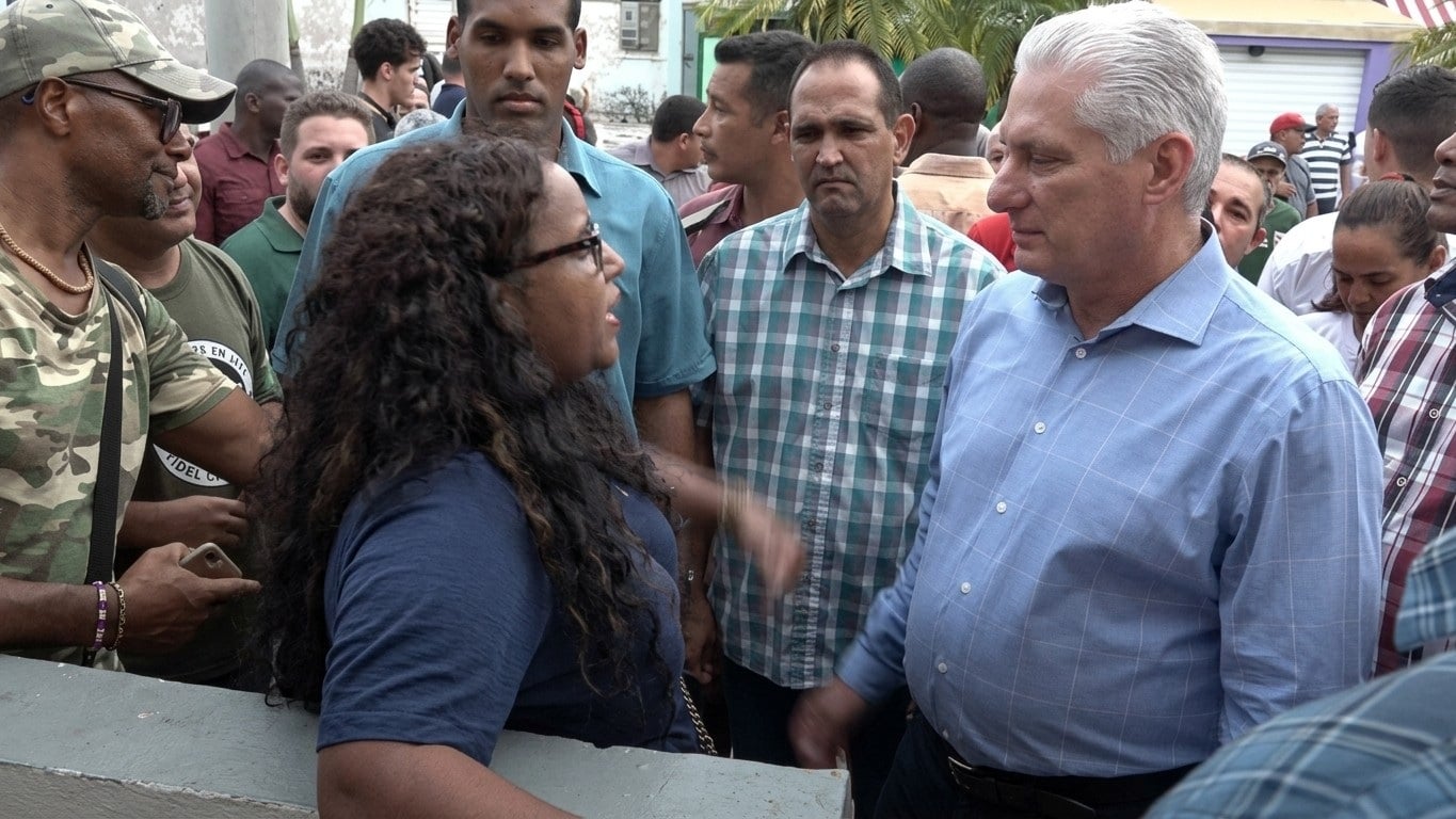 Cubana residente en Europa aparece junto a Díaz-Canel tras gritar Viva Fidel en Madrid
