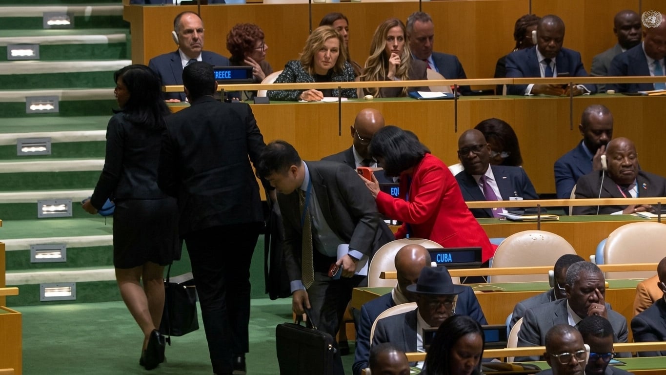 El momento en que la delegación cubana abandona la ONU durante el discurso de Trump