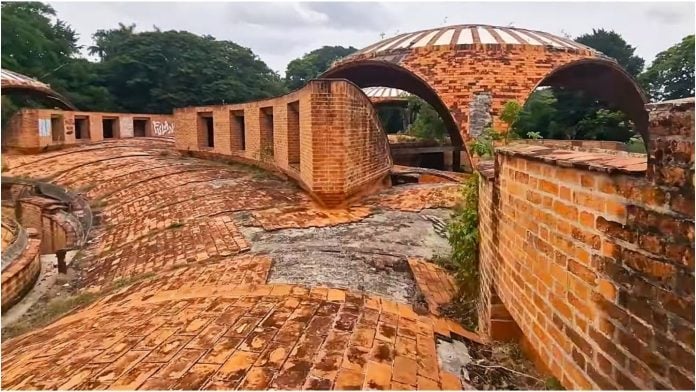 Profesores de arte abandonan las aulas en Cuba