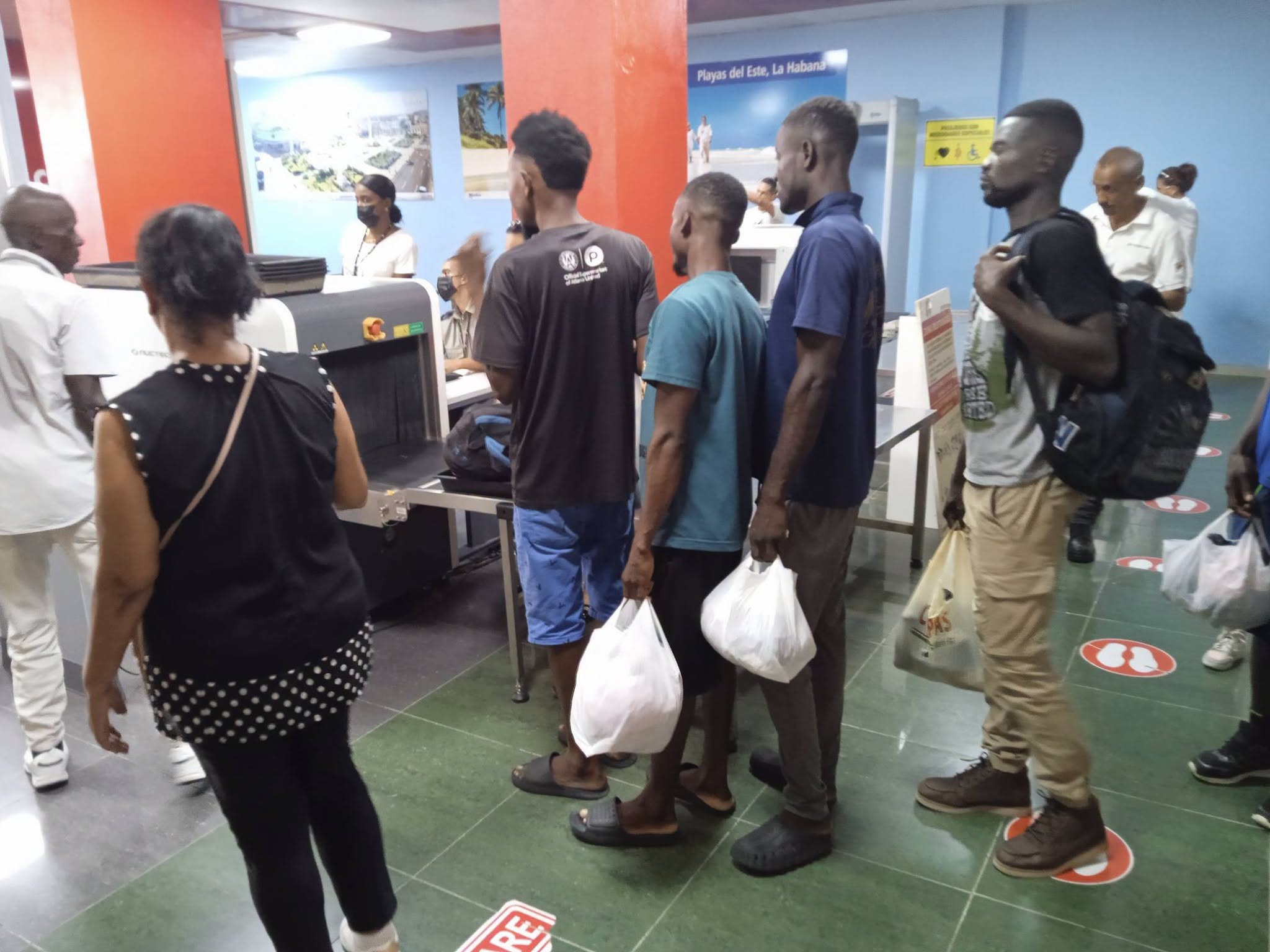 Haitianos rechazan quedarse en Cuba tras accidental arribo a costas de Santiago de Cuba
