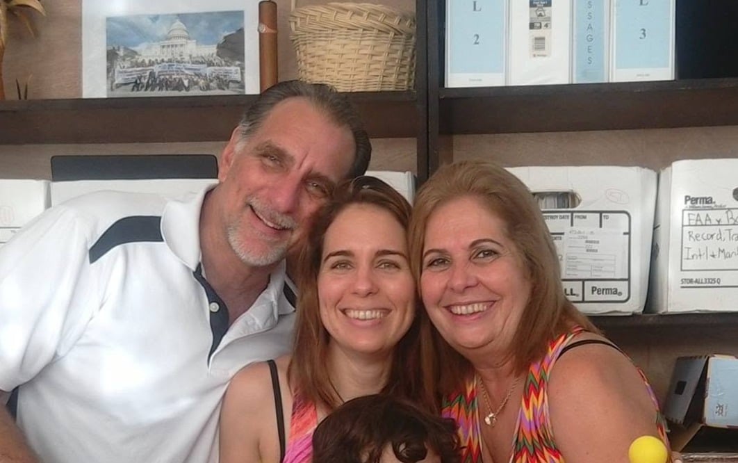 Hija del espía cubano René González trabaja para firma de EEUU que selecciona altos ejecutivos