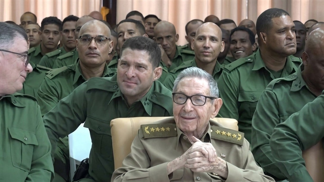Inusual operativo en el CIMEQ avivó rumores sobre la salud de Raúl Castro