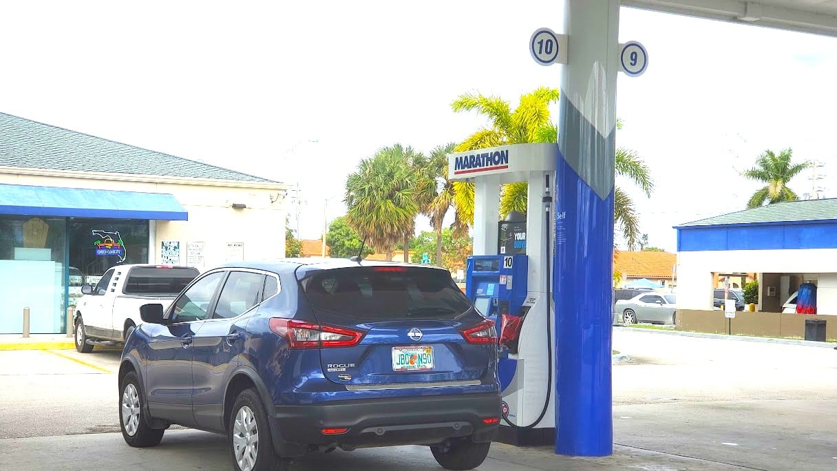 Precio de la gasolina registra récord en el Día del Trabajo en EEUU Florida tiene esta tarifa promedio