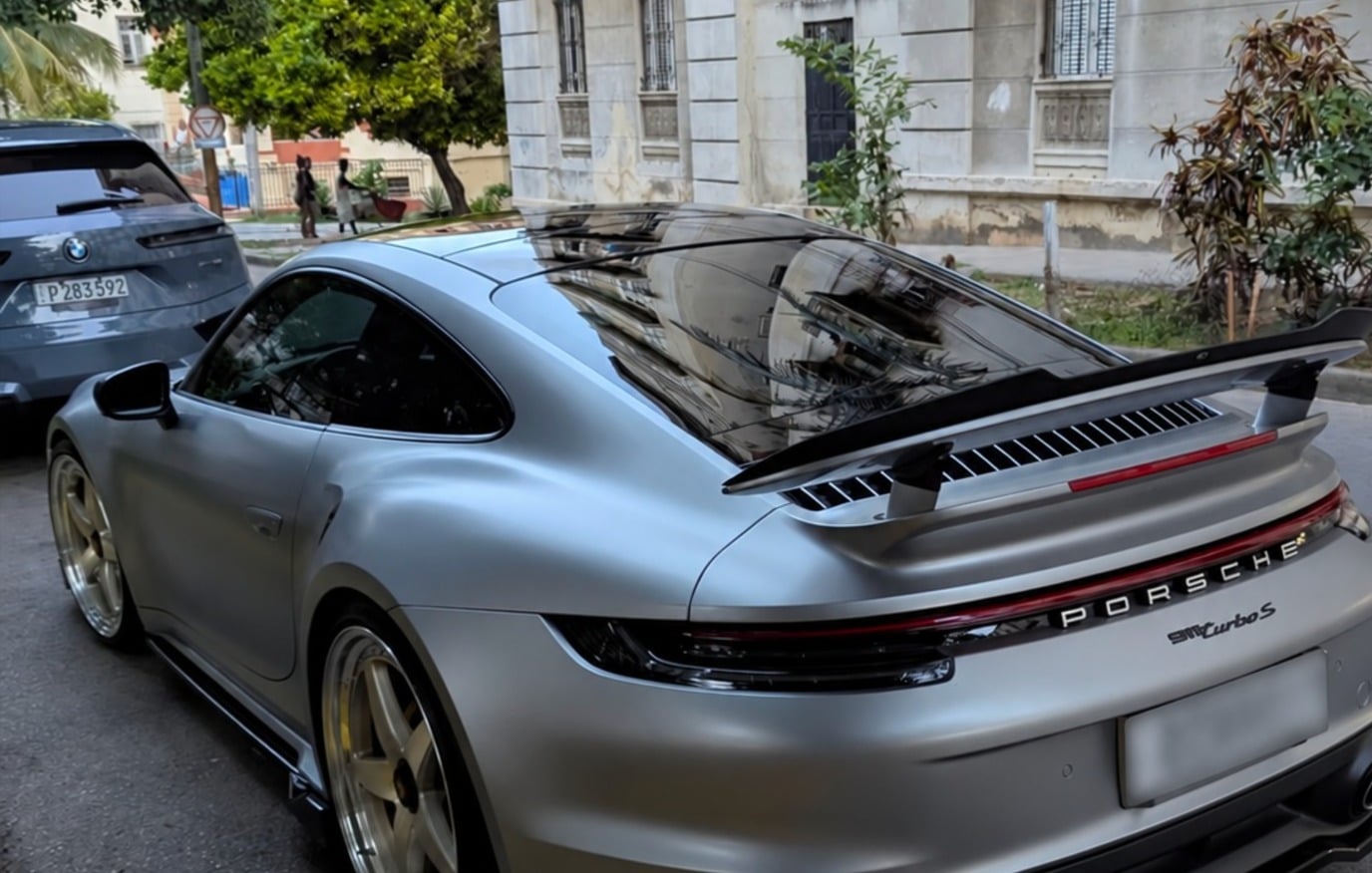 Aparece en el Vedado un Porsche 911 Turbo S valorado en cientos de miles de dólares