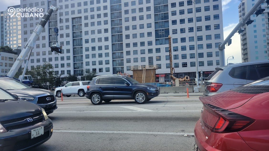 Autos en las calles de Miami.