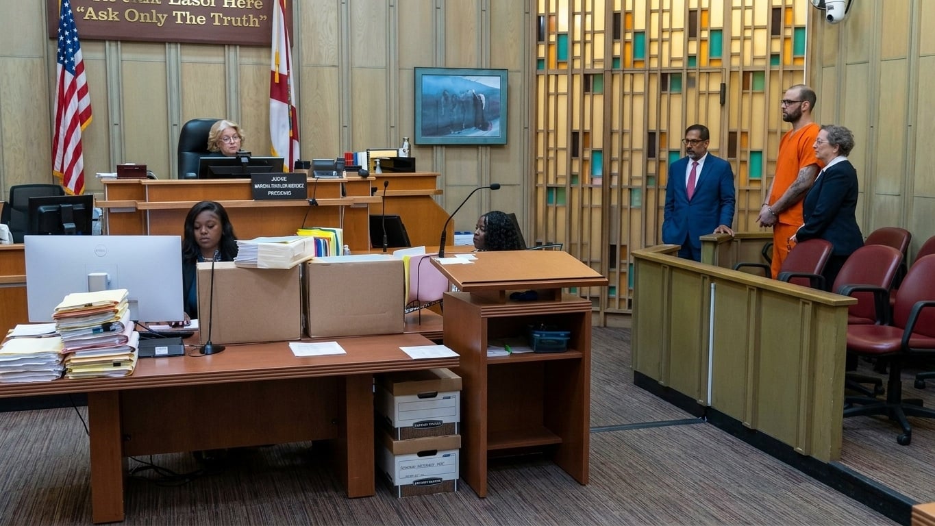 Detective revela cómo halló los cuerpos de un triple homicidio que involucra a un cubano en Miami-Dade