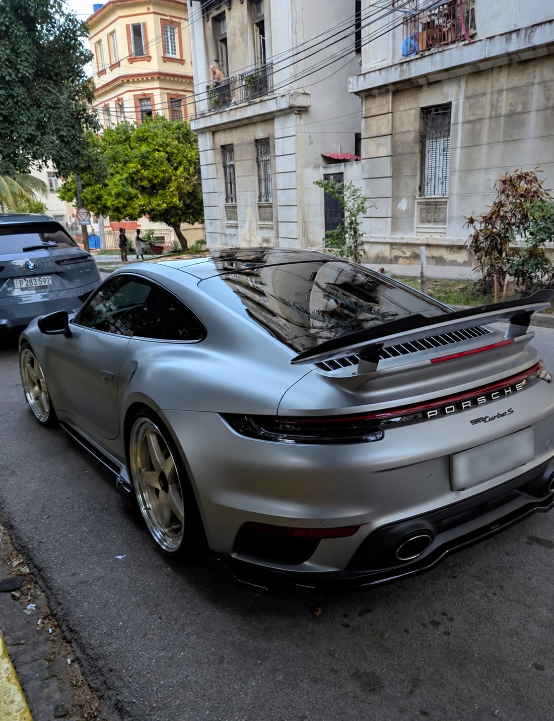 Porsche 911 Turbo S visto en La Habana (Foto © Julian Sanabria - Facebook)