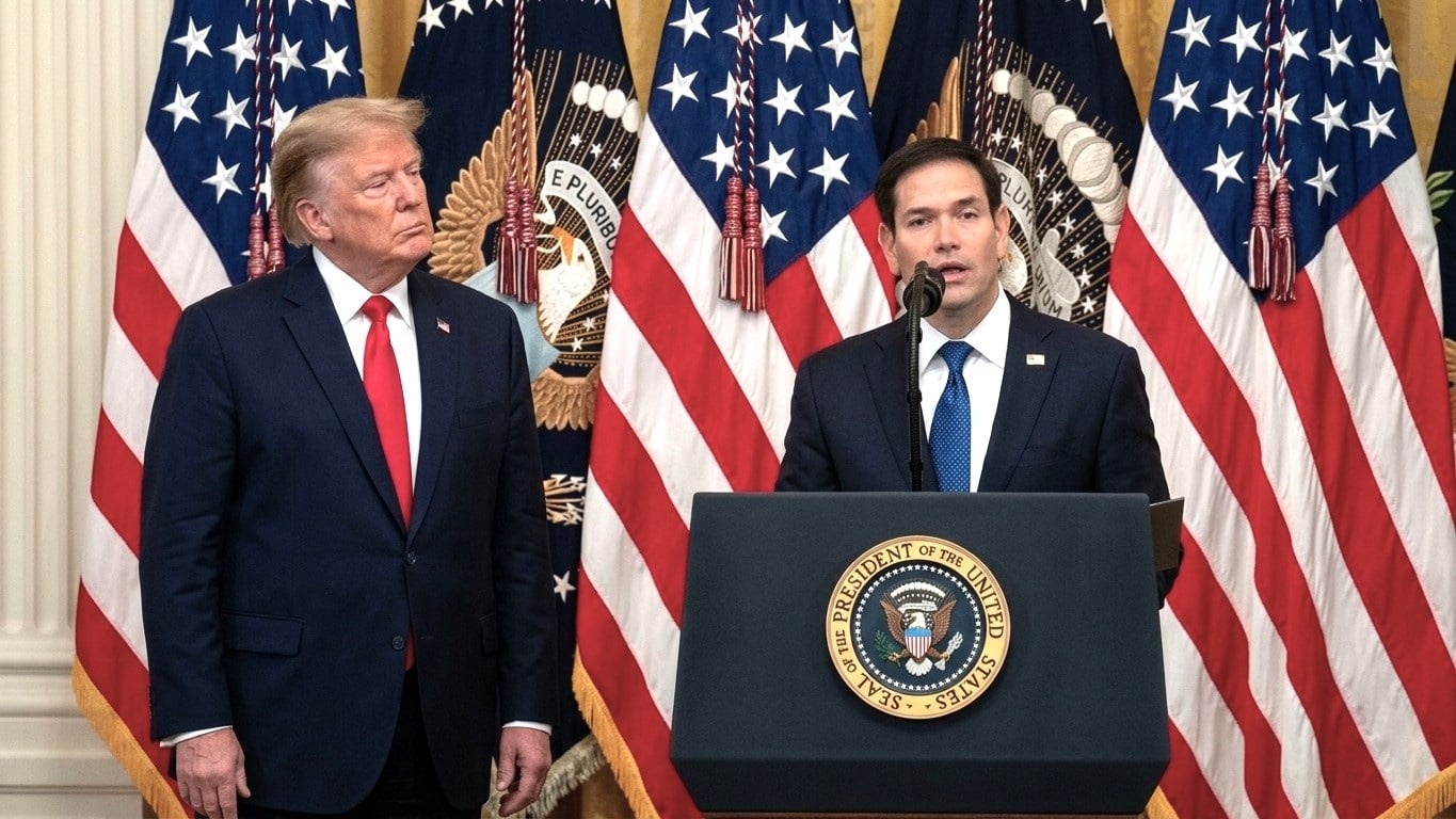 Trump al presentar a Marco Rubio Atentos a lo que va a hacer con Cuba
