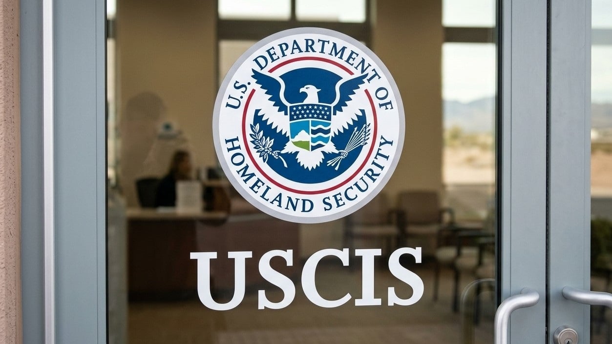USCIS pide más pruebas en la entrevista para la residencia bajo la Ley de Ajuste Cubano