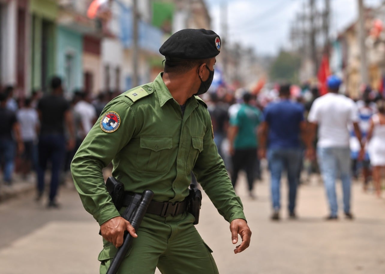 Violenta redada de Boinas Negras en Cuba deja a un menor de edad politraumatizado